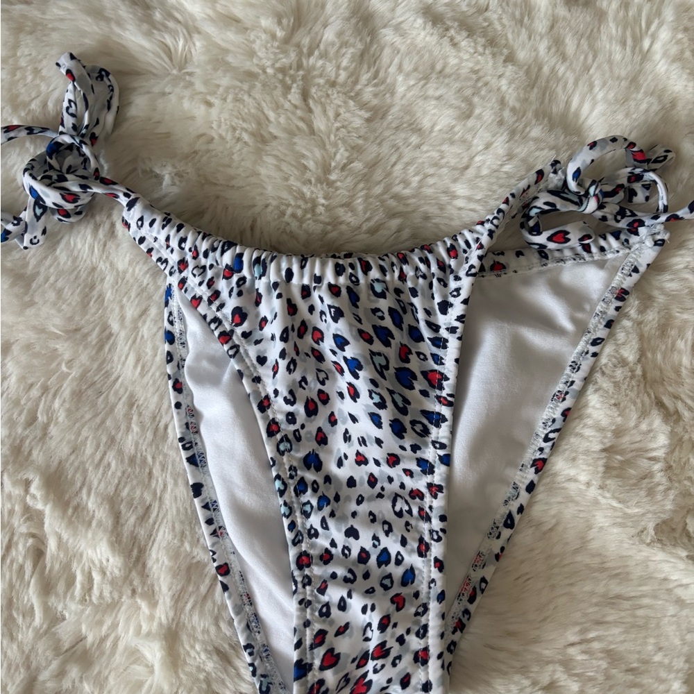 leopard print bikini bottoms